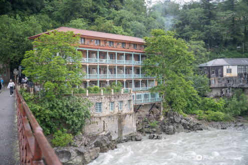 Hotel in restavracija Magnolia ob reki Rioni