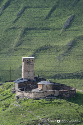 Cerkev Lamaria v Ushguliju