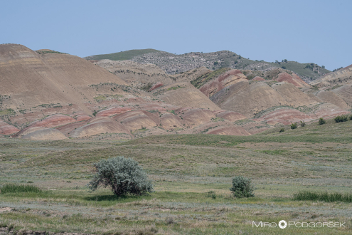 Mravaltskaro - "Red mountains" na meji med pokrajinama Kakheti in Kvemo Kartli